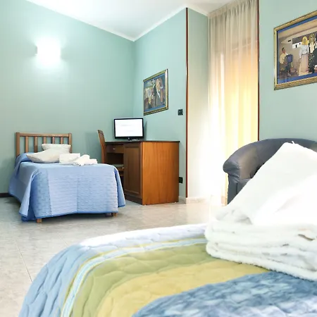 保萨尼亚酒店 3* 滕皮奥保萨尼亚