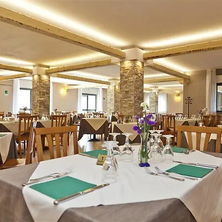 Hotel Pausania 3*